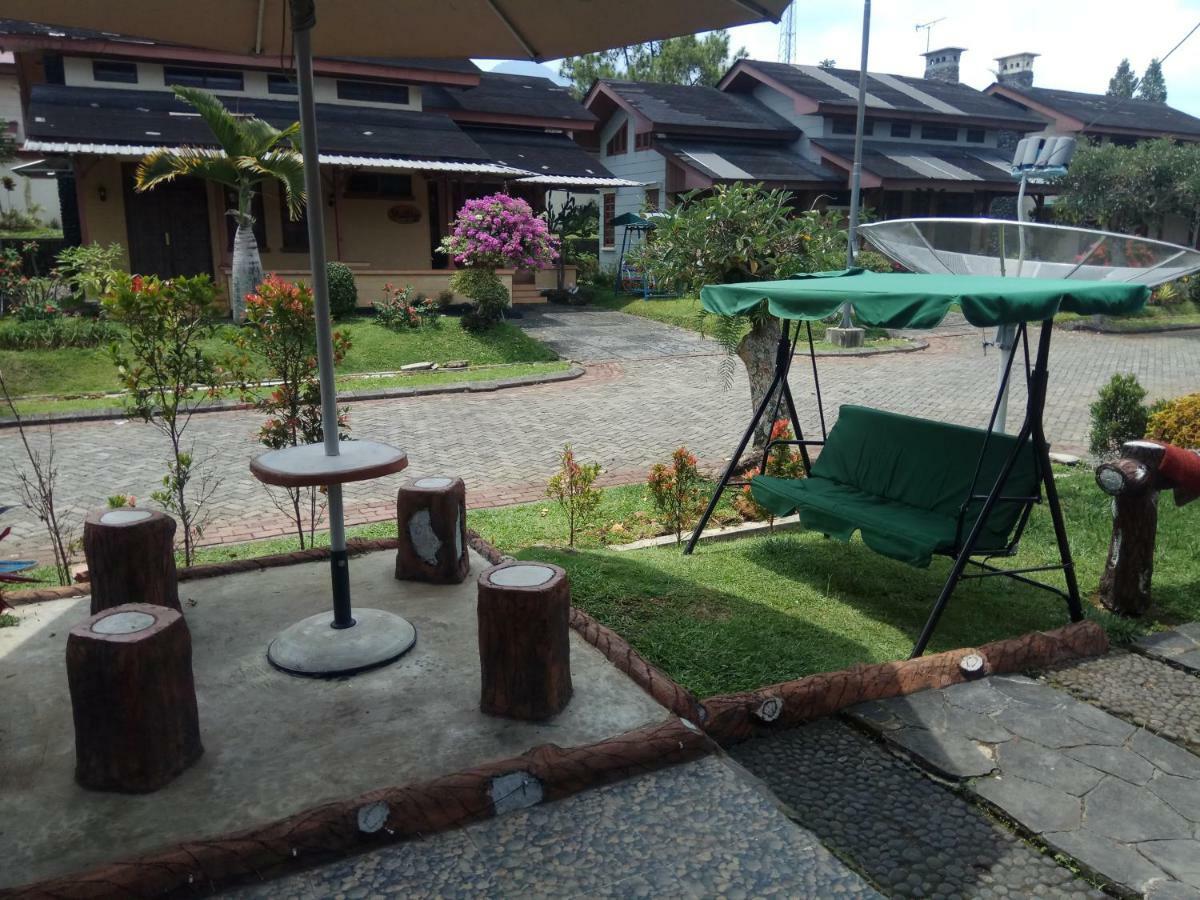 Vila Kota Bunga Private Pool Puncak Exterior photo